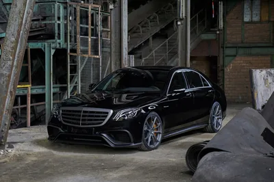 Sleek Black Mercedes Benz S Class