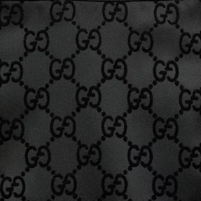 Black Gucci Logo Wallpaper