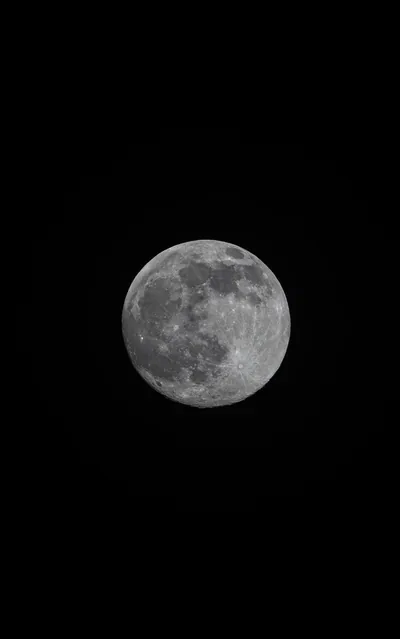 Full Moon on Black Background Free Stock Photo