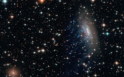 Blue Spiral Galaxy Among Bright Stars HD Wallpaper