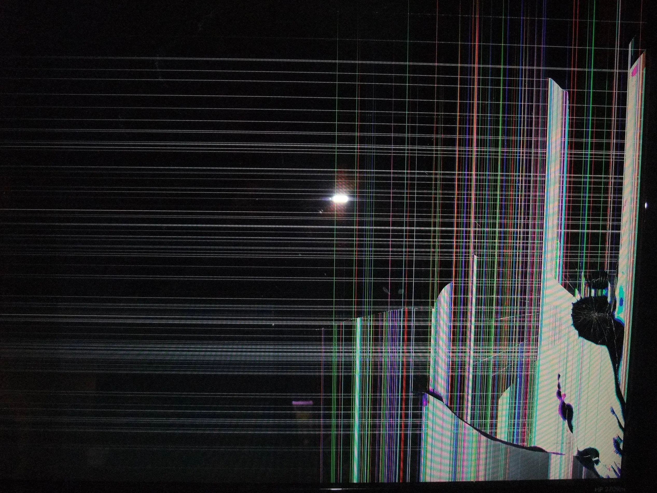 Realistic Broken Screen Wallpaper HD images