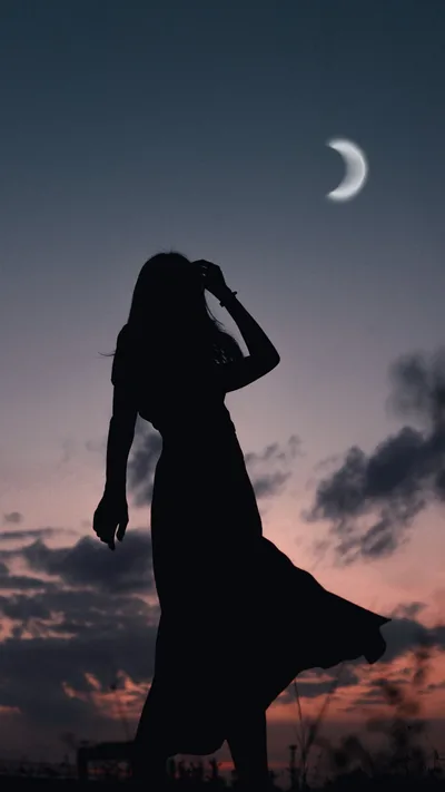 wallpaper girl, silhouette, moon, dusk, dark iphone