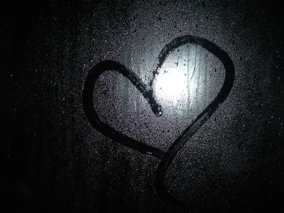 Heart Drawn on Foggy Glass HD Wallpaper