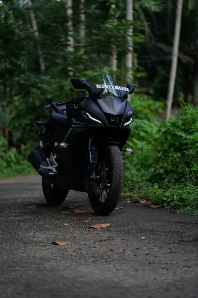 Yamaha R15 Black Wallpaper