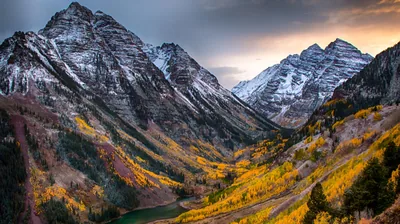Maroon Bells Above Golden Aspens HD Wallpaper