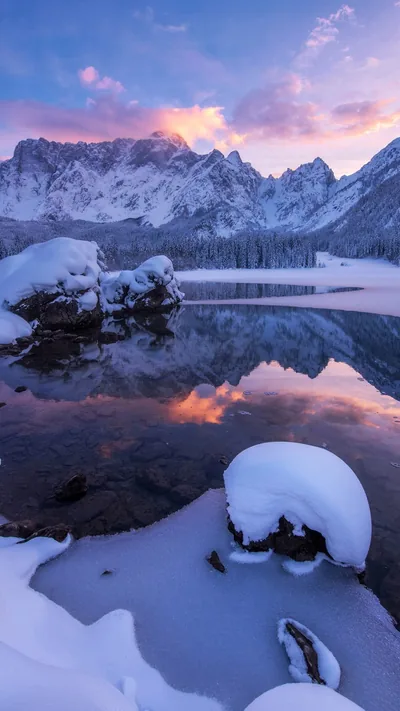 Dreamy Pixel free iphone wallpaper