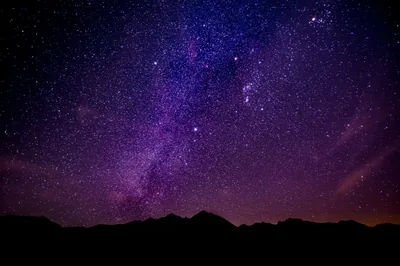 Grainy Purple Milky Way Over Mountains HD Wallpaper