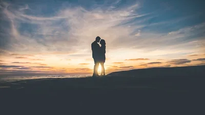 Couple Is Standing Close In Blue White Black Sunrays Sky Background HD Couple Wallpapers
