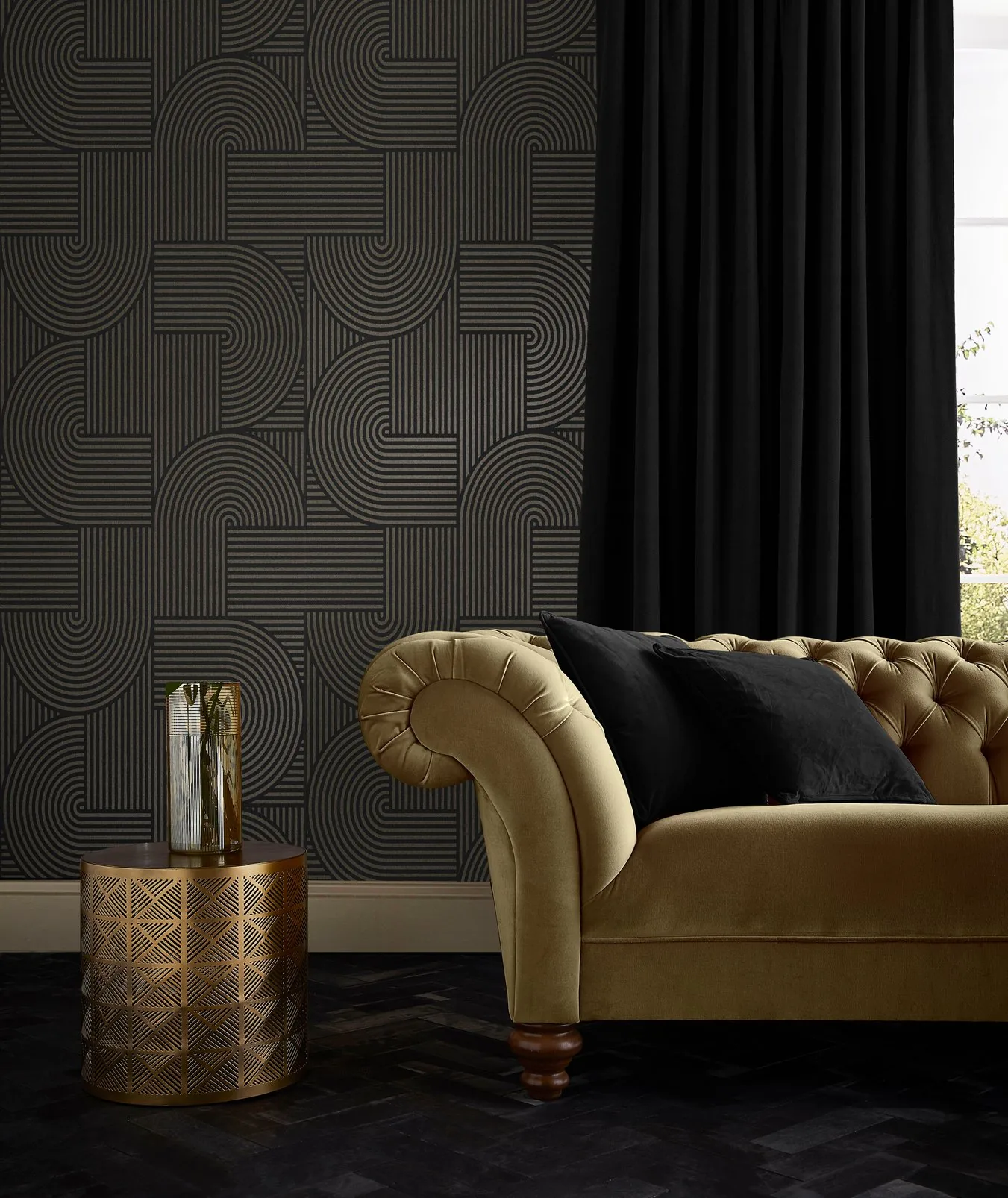Centra Black Wallpaper