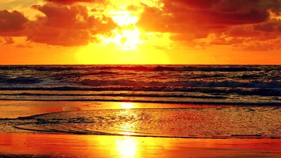 Molten Gold Light Across the Sea HD Wallpaper
