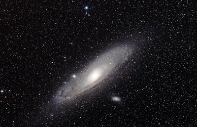 Tilted Spiral Galaxy HD Wallpaper
