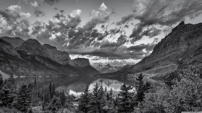 Mountain Lake in Black and White HD Wallpaper