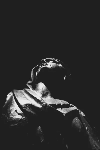 Phone wallpaper Chb, Sculpture, Bw, Piece Of Art, Work Of Art