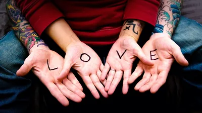 Love Hands Wallpaper