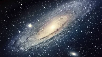Spiral Galaxy With Blue Outer Arms HD Wallpaper