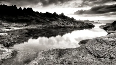 Rocky Coast Tidal Pool in Black and White HD Wallpaper