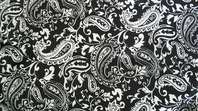4k White And Black Paisley Wallpapers