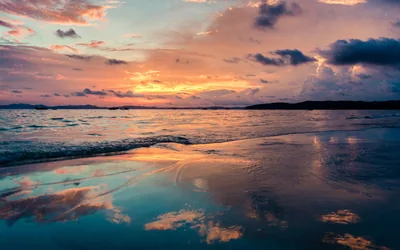 Clouds Reflected on a Glassy Beach HD Wallpaper
