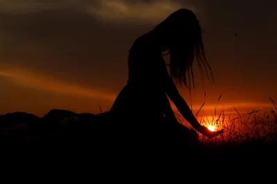 Alone Girl Ultra HD Wallpapers