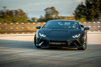View Photos of the Lamborghini Huracán Tecnica Prototype