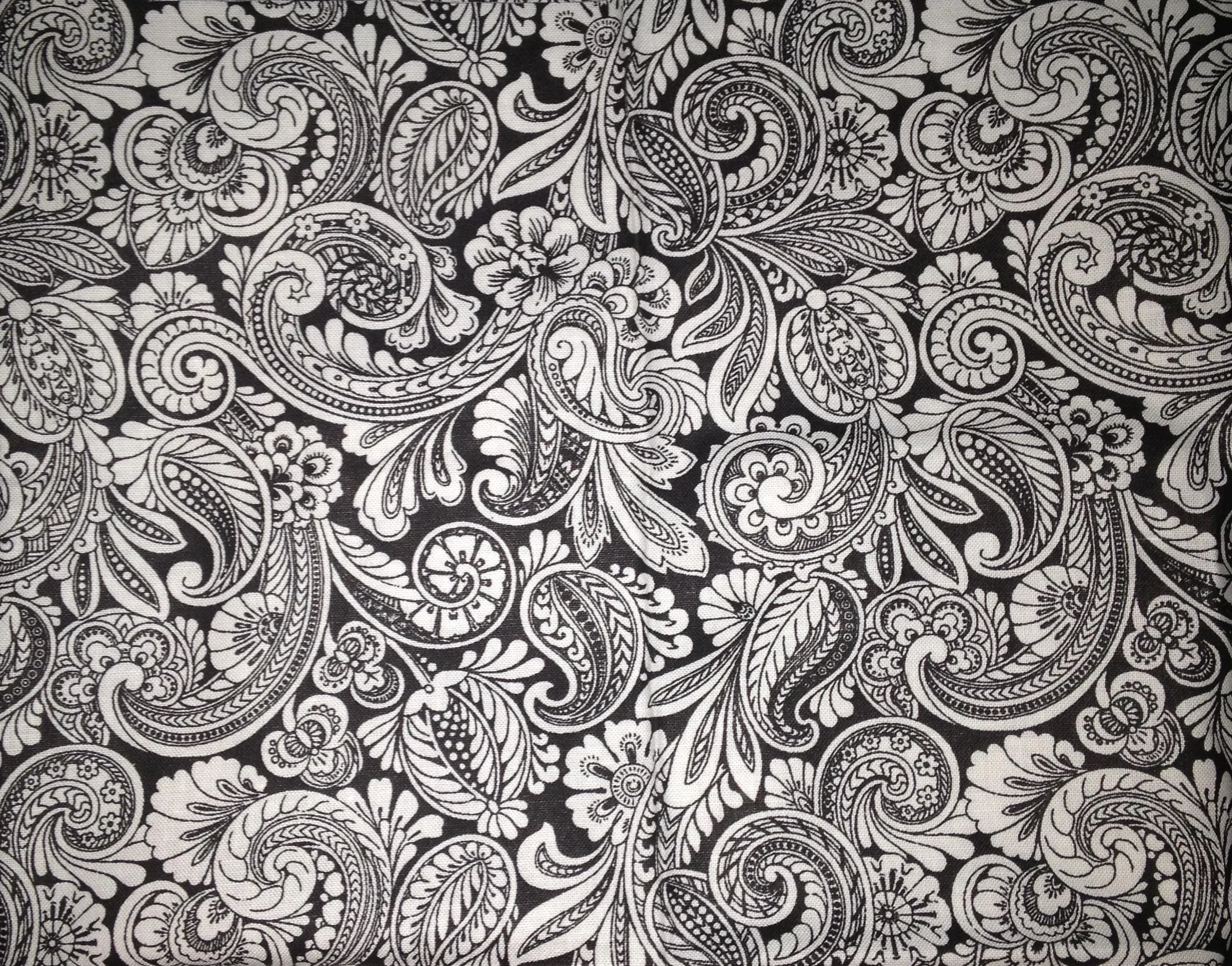 Black and White Paisley Wallpaper