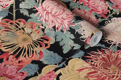 Floral Black Wallpaper with Oriental Style
