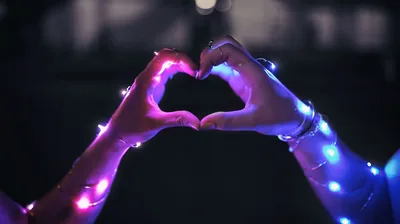 Hand Love Wallpapers