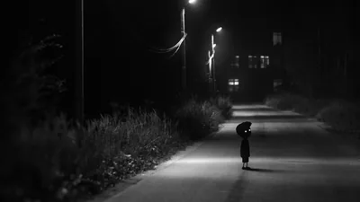 Black and White Road With an Umbrella HD Wallpaper
