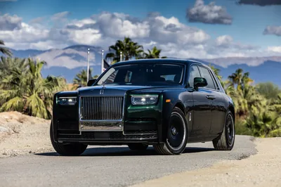 Rolls Royce Phantom 4K Ultra HD Luxury Meets Power on the Open Road