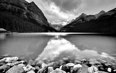 Mountain Lake with Rocky Shoreline HD Wallpaper