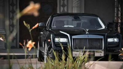 Stunning Rolls Royce Ghost HD Wallpaper