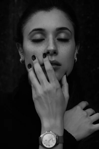 Black And White Portrait Backgrounds
