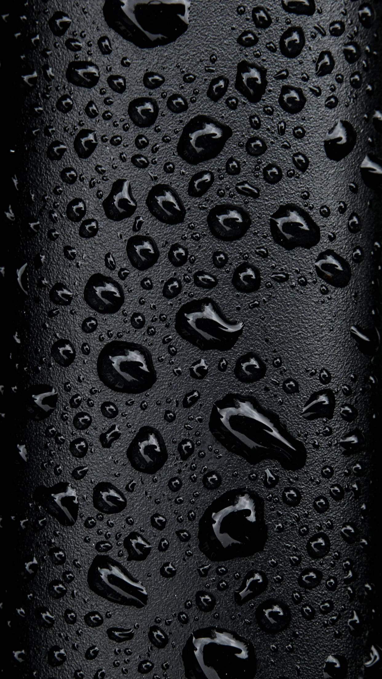 free Sleek Waterdrops On Black Iphone 6 Plus Wallpaper