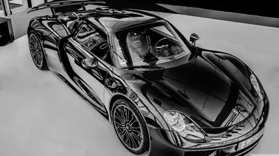 918 Spyder Shot from Above in Black and White HD Wallpaper