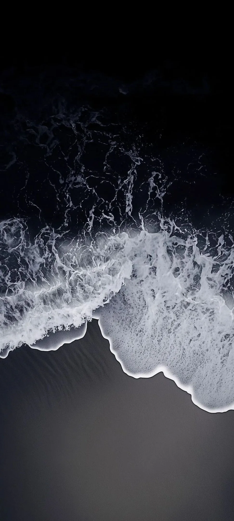 Black Waves Wallpaper