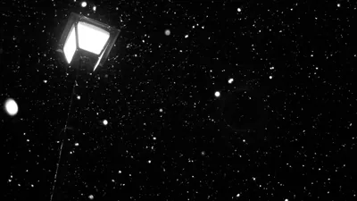 Street Lamp in Falling Snow HD Wallpaper
