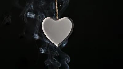 Wallpaper Love heart pendant, smoke, black background UHD 4K Picture, Image